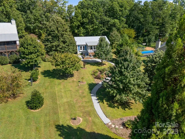 $399,000 | 540 Crescent Street, Saluda, NC 28773