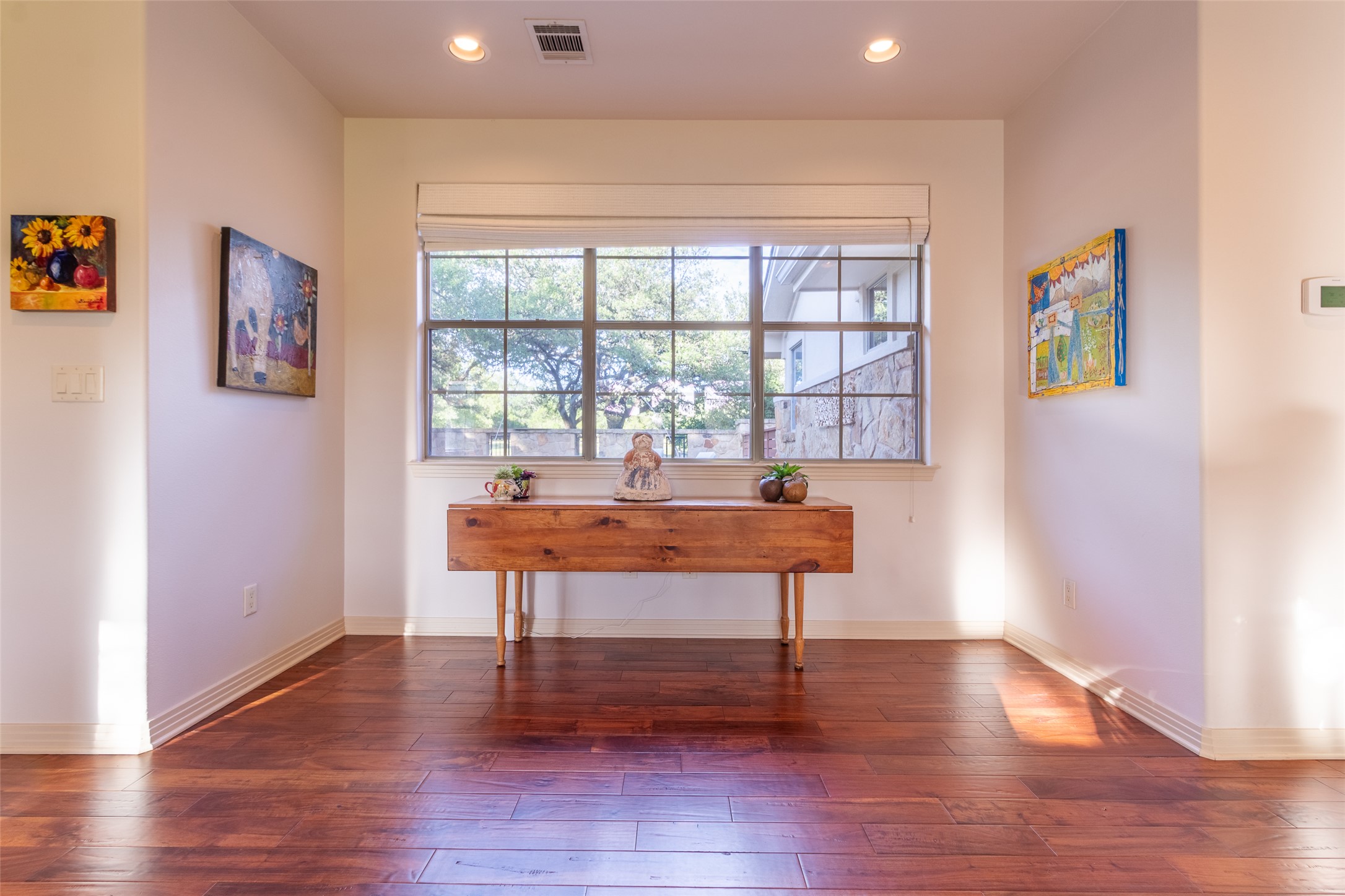 515 E Trail Spicewood, TX 78669 - Photo 20 of 36 a view of a livingroom with furniture