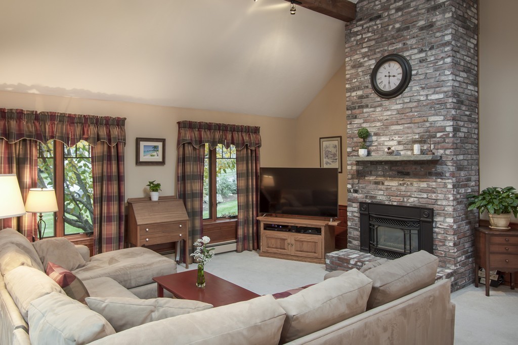 44 Wayside Road Westborough, MA 01581 - Photo 15 of 30 Gallery Image 15