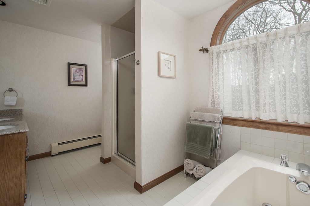 44 Wayside Road Westborough, MA 01581 - Photo 27 of 30 Gallery Image 27