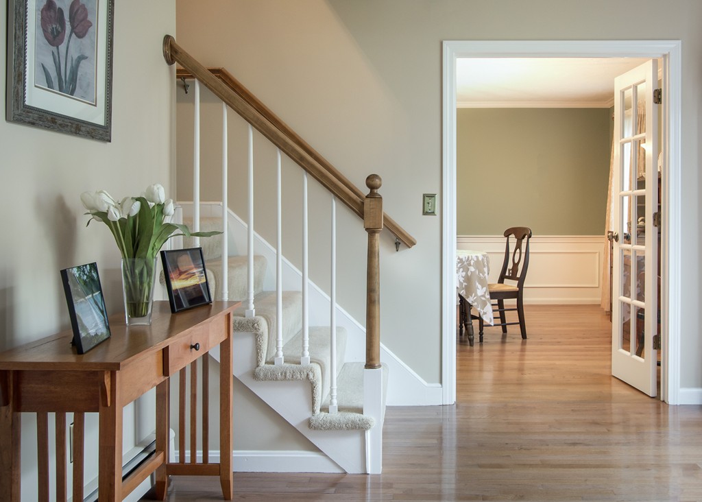 44 Wayside Road Westborough, MA 01581 - Photo 3 of 30 Gallery Image 3