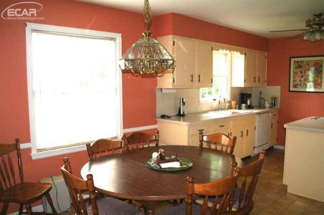 5278 Farrand Road Clio, MI 48420 - Photo 9 of 24 21127346-8.JPG