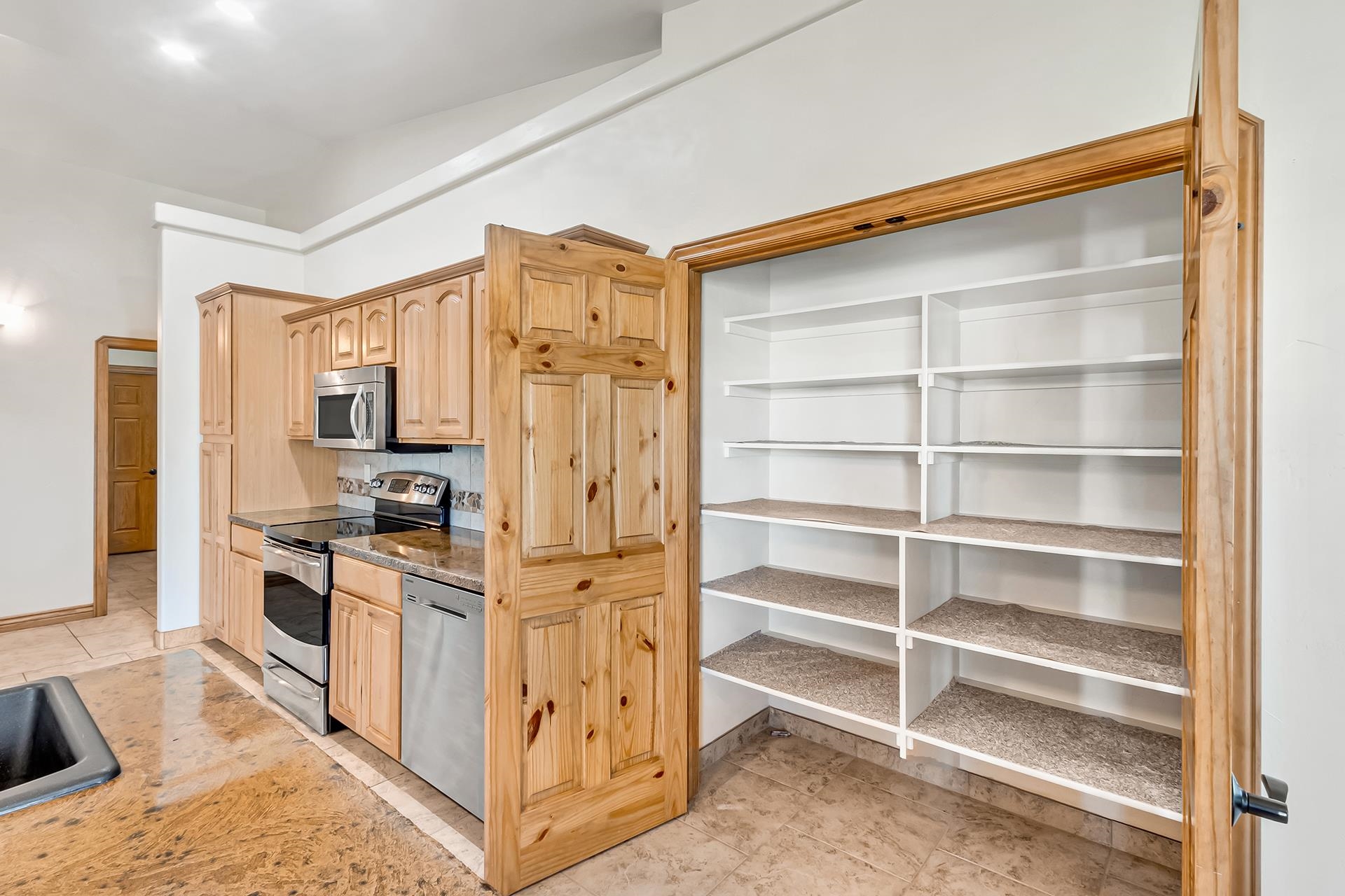 813 Mease Road Grand Junction, CO 81505 - Photo 7 of 39