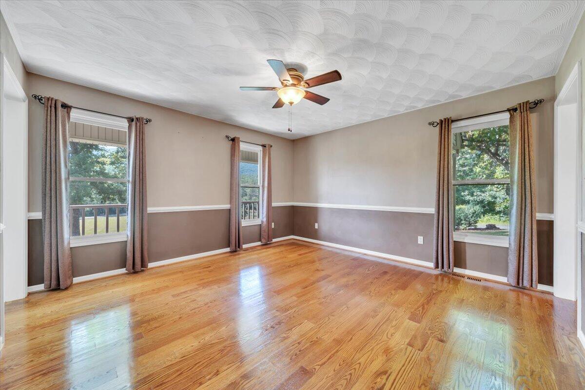 5145 Bradshaw Road Salem, VA 24153 - Photo 35 of 93 13-MIB01878