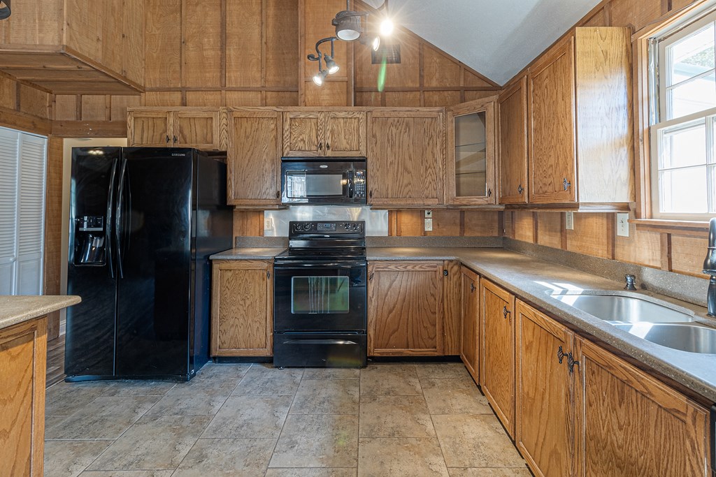 52 McGee Road Seale, AL 36875 - Photo 10 of 45