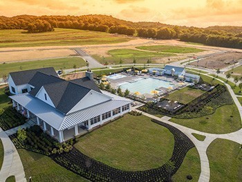 1133 Pebble Run Road Hendersonville, TN 37075 - Photo 36 of 43 a view of a swimming pool with a table and chairs