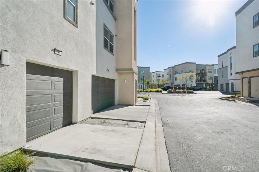 26955 West Prospector Road, Unit 201 Valencia, CA 91381 - Photo 25 of 36 Gallery Image 25