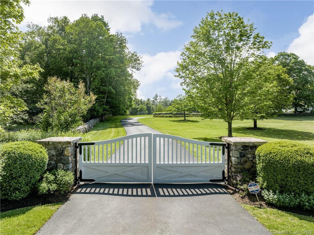 229 Umpawaug Road Redding, CT 06896 - Photo 2 of 34 Privacy gates