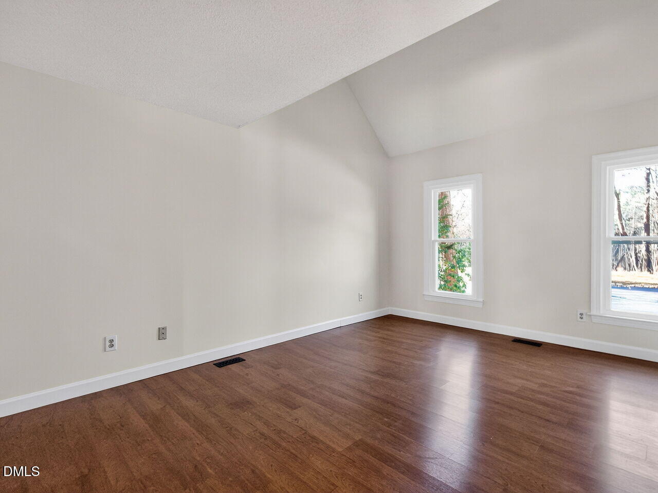 9404 Dominion Boulevard Raleigh, NC 27617 - Photo 17 of 30 017-1280x960-primary-bedroom