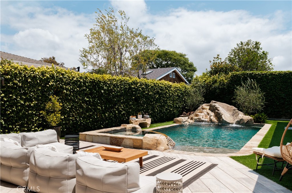 1312 Nottingham Road Newport Beach, CA 92660 - Photo 31 of 33