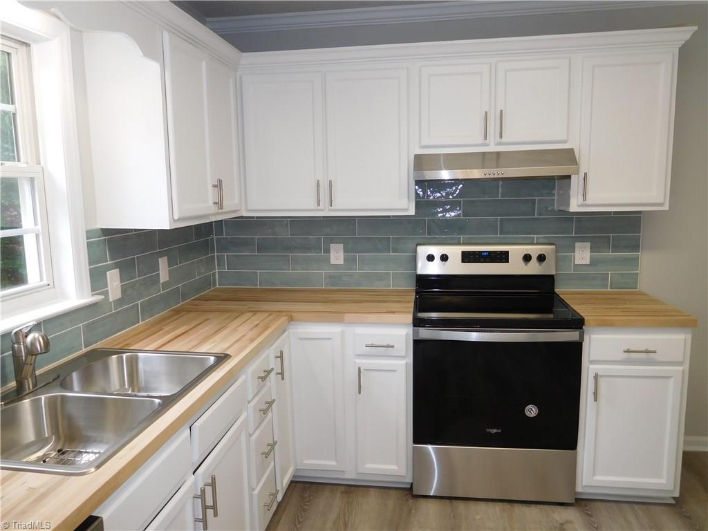 1150 Low Valley Court Rural Hall, NC 27045 - Photo 6 of 15 Kitchen.