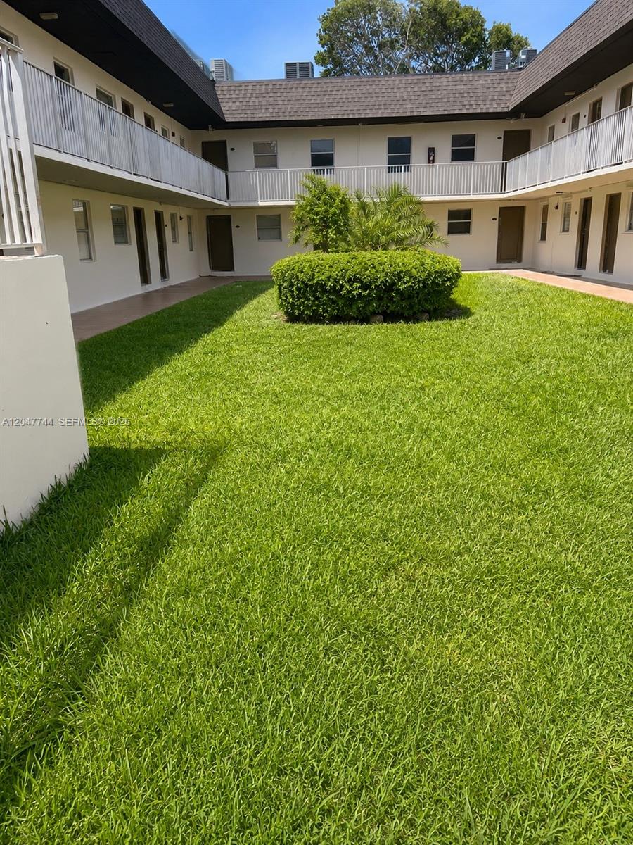 8601 Southwest 94th Street, Unit 105W Miami, FL 33156 - Photo 3 of 24 Entrance to Condo