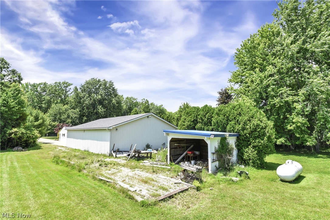 301 Crosse Road Amherst, OH 44001 - Photo 11 of 49 ?