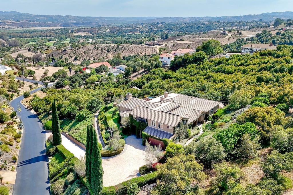 2484 Dos Lomas Fallbrook, CA 92028 - Photo 8 of 72