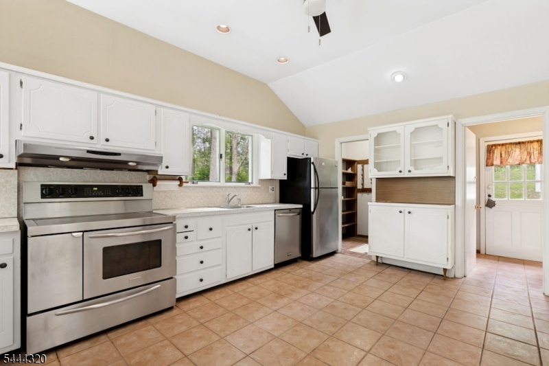 62 Gaston Road Morristown, NJ 07960 - Photo 16 of 32