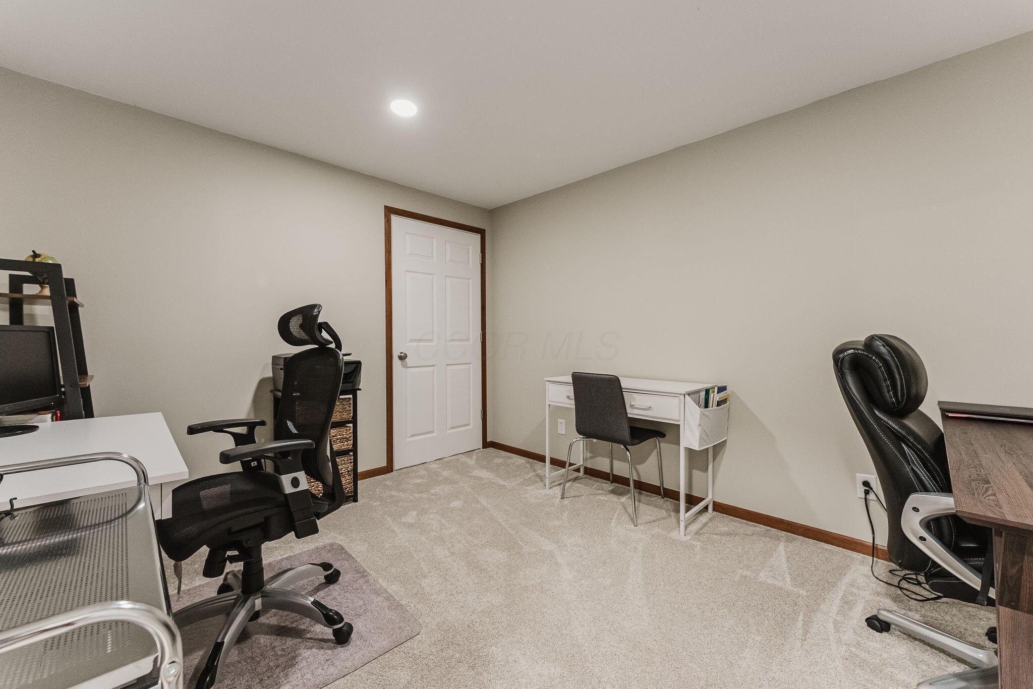 6722 Crumley Road Southwest Lancaster, OH 43130 - Photo 58 of 92 Bedroom 4