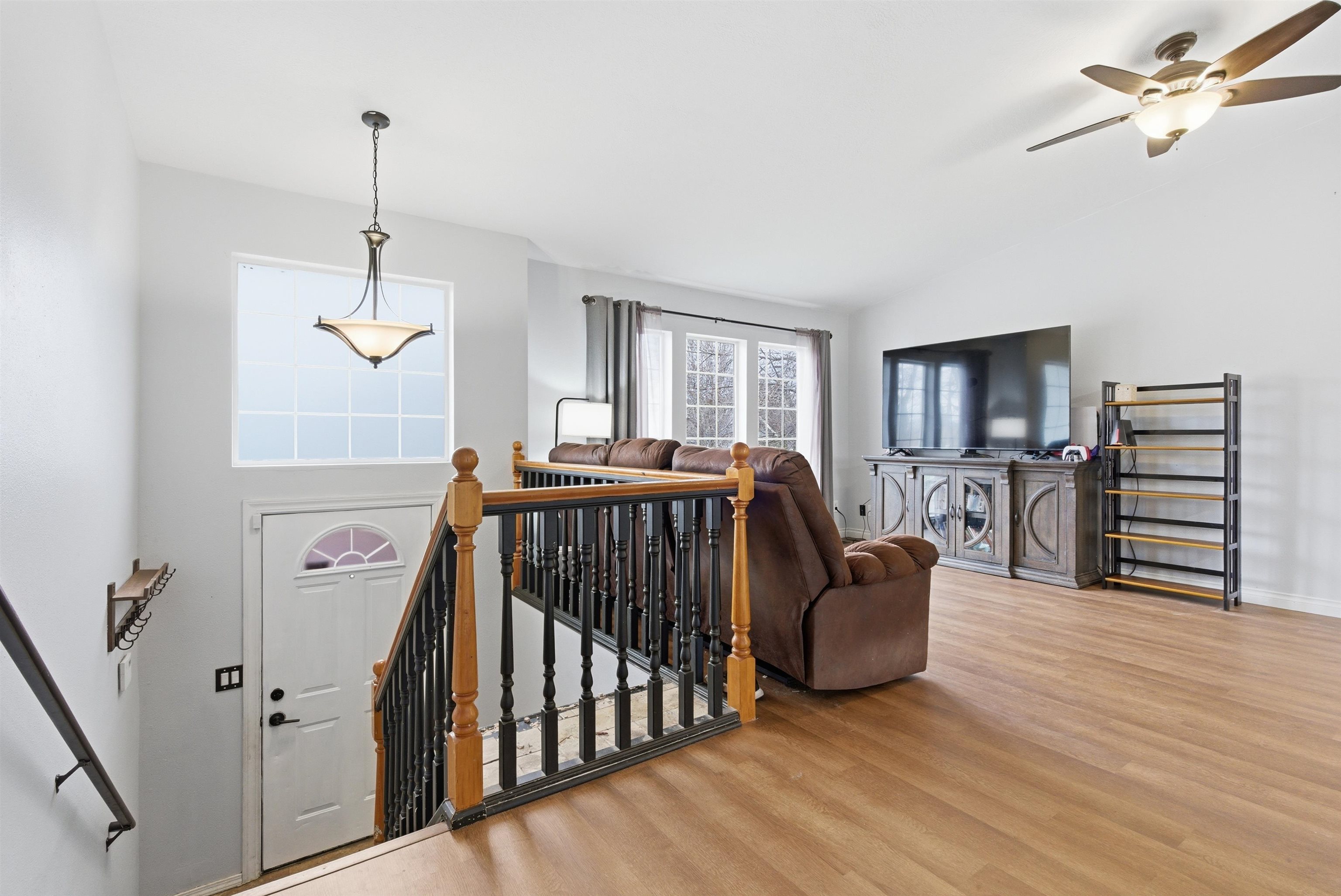624 East Lacrosse Avenue Spokane, WA 99207 - Photo 3 of 44