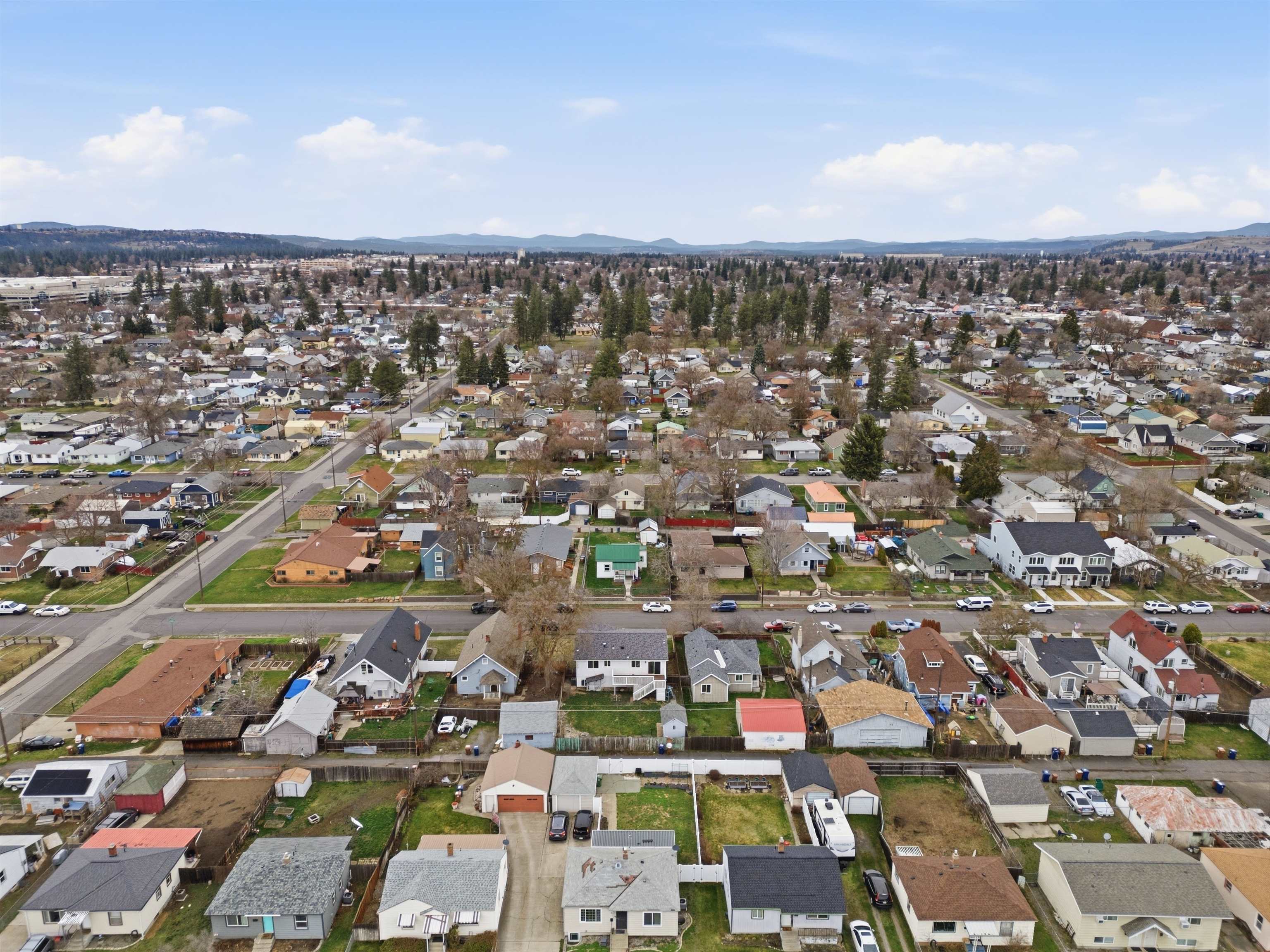 624 East Lacrosse Avenue Spokane, WA 99207 - Photo 38 of 44