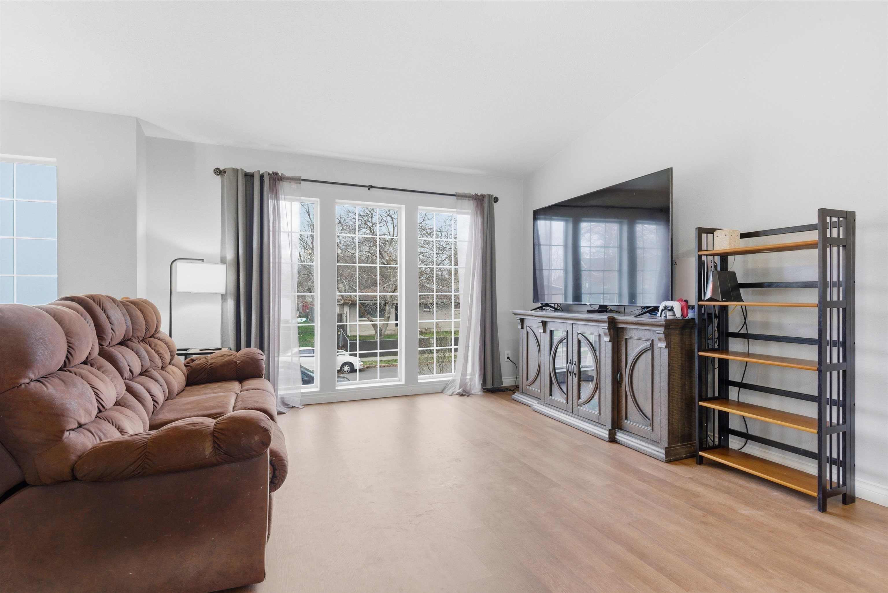 624 East Lacrosse Avenue Spokane, WA 99207 - Photo 5 of 44