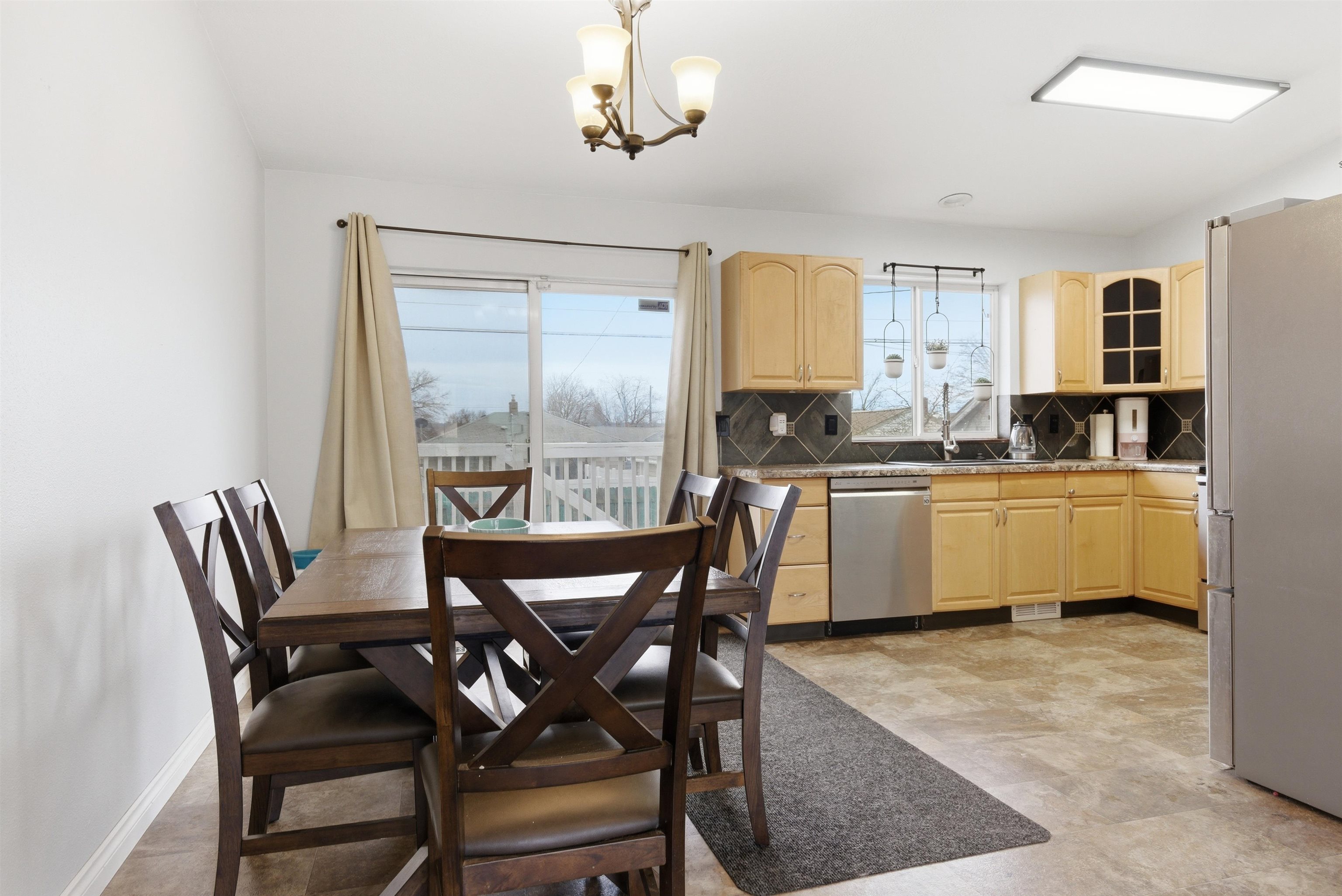 624 East Lacrosse Avenue Spokane, WA 99207 - Photo 7 of 44