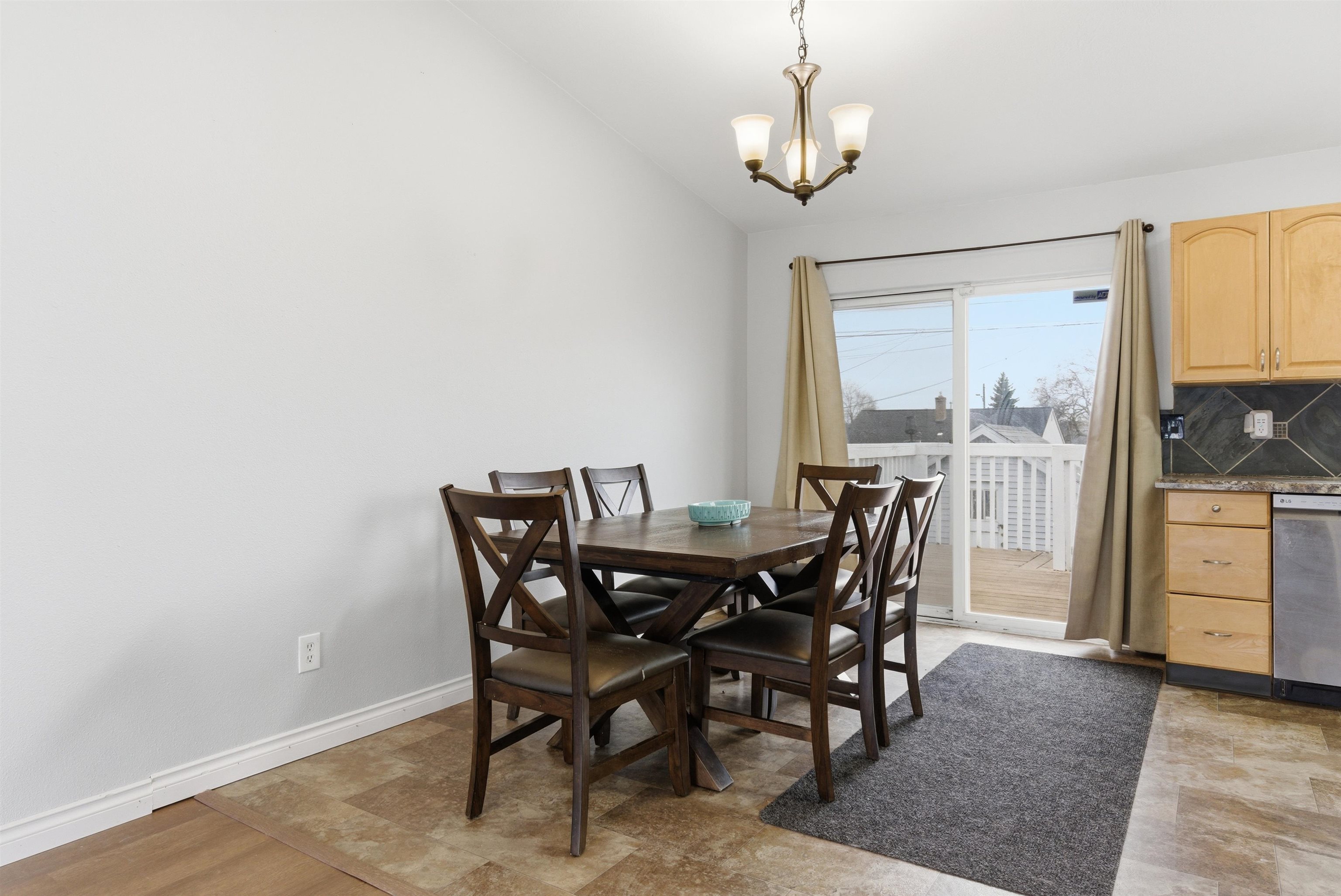 624 East Lacrosse Avenue Spokane, WA 99207 - Photo 9 of 44