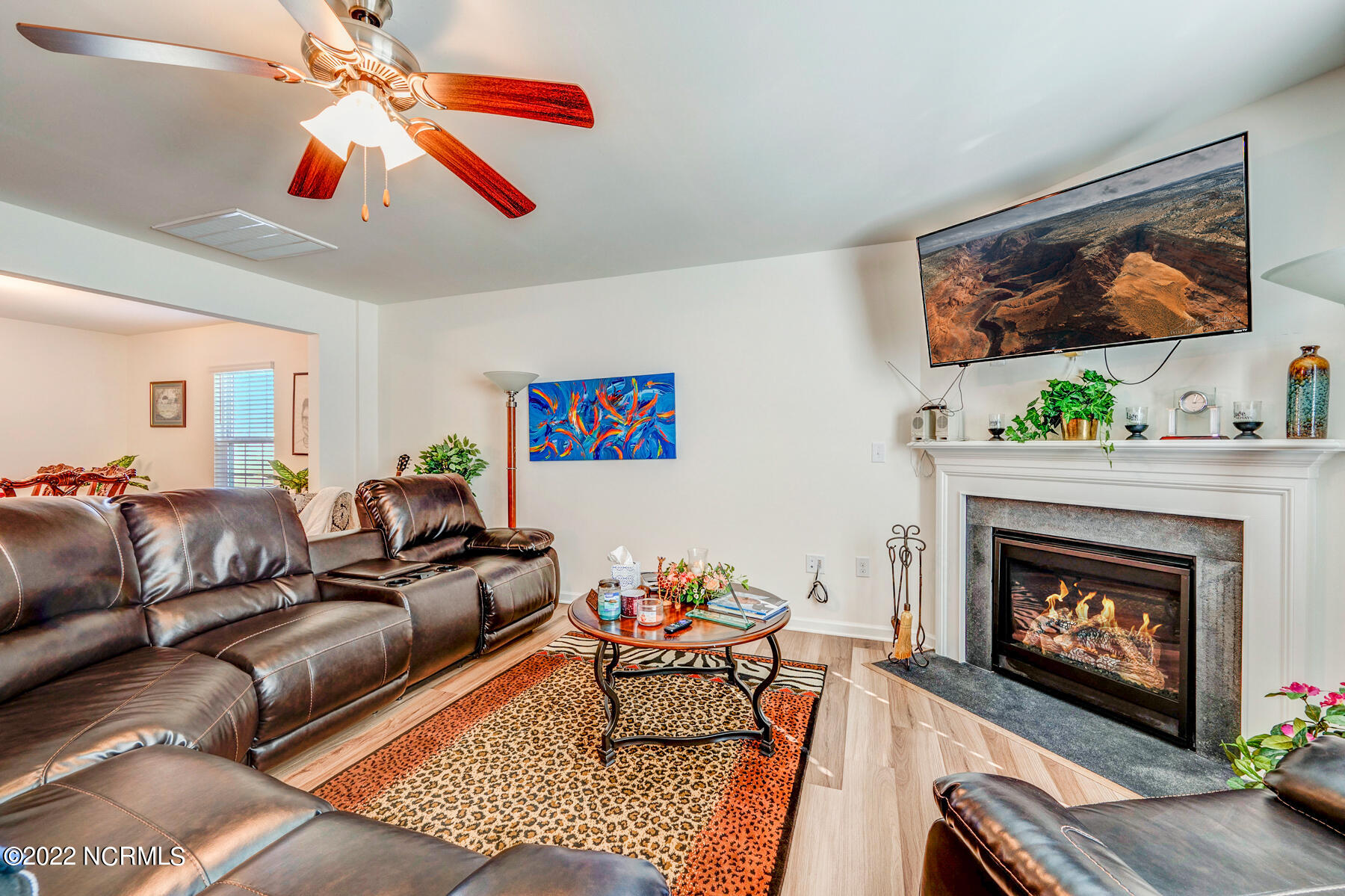 326 Frida Road New Bern, NC 28560 - Photo 18 of 51 Great room with natural gas fireplace