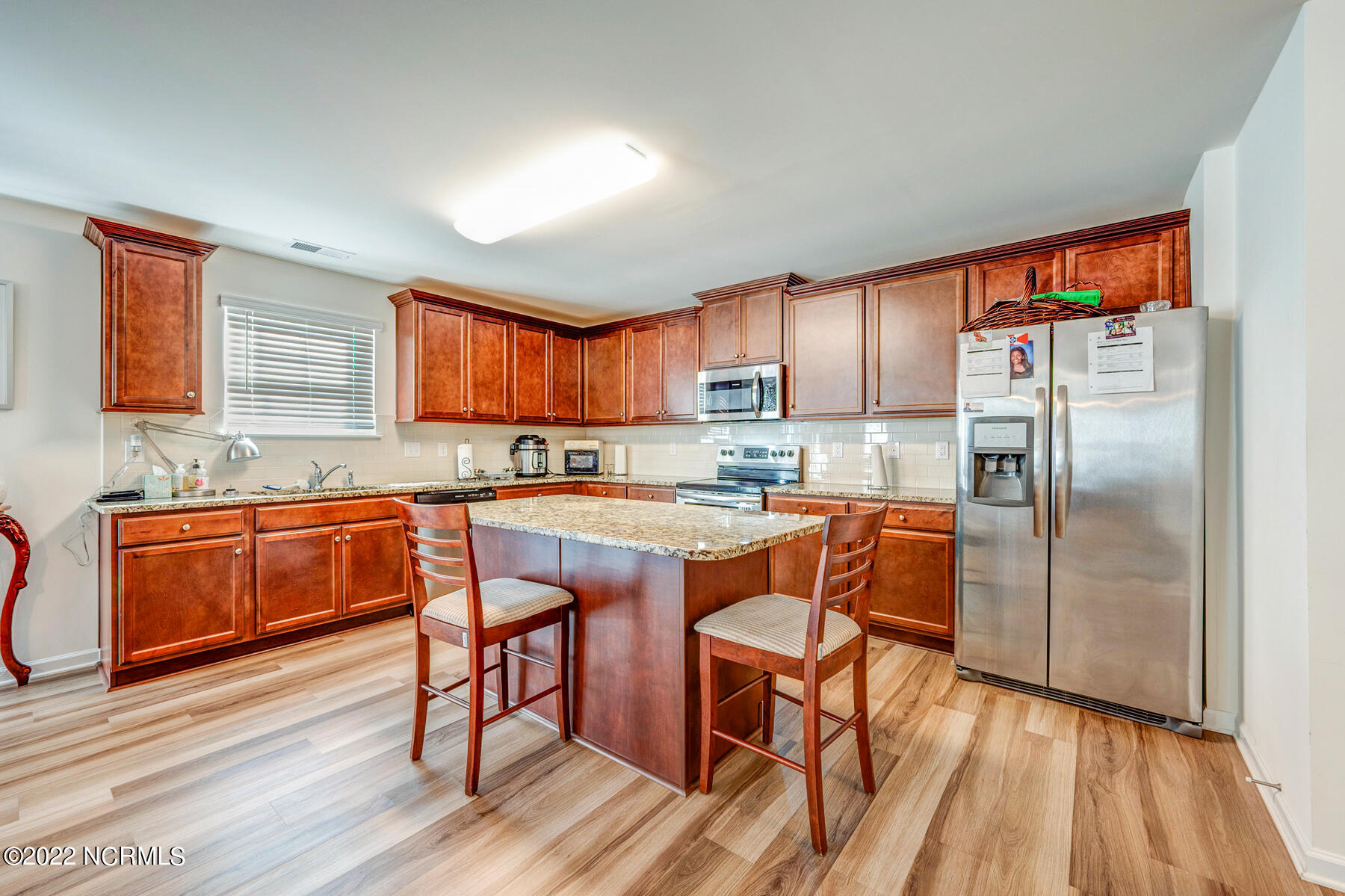 326 Frida Road New Bern, NC 28560 - Photo 22 of 51 Kitchen with oversized island