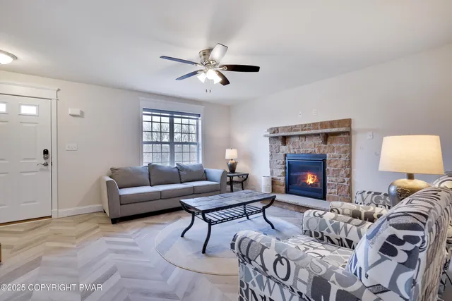 $449,900 | 320 Reagan Drive, East Stroudsburg, PA 18301