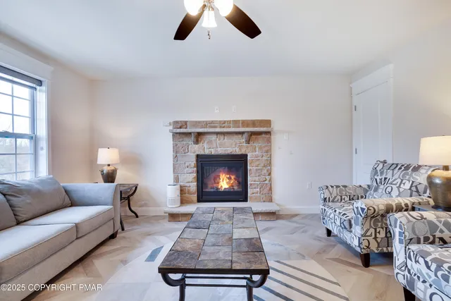 $449,900 | 320 Reagan Drive, East Stroudsburg, PA 18301