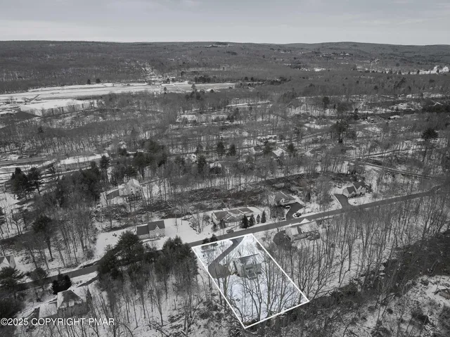 $449,900 | 320 Reagan Drive, East Stroudsburg, PA 18301