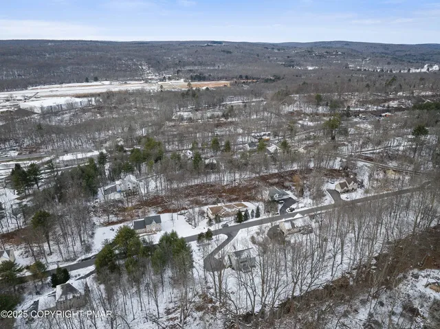 $449,900 | 320 Reagan Drive, East Stroudsburg, PA 18301