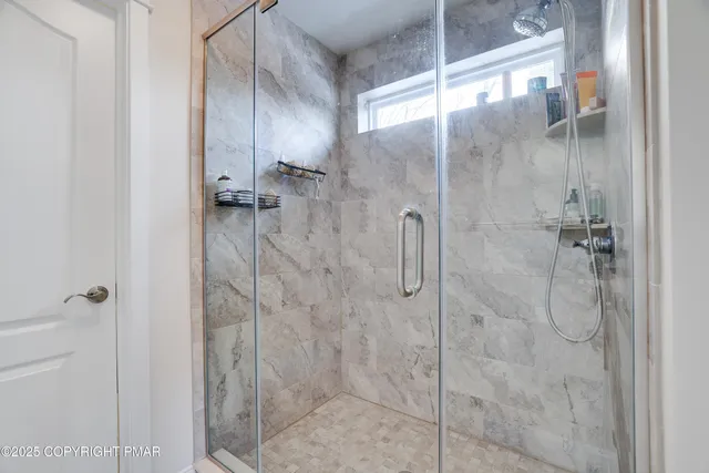 $449,900 | 320 Reagan Drive, East Stroudsburg, PA 18301