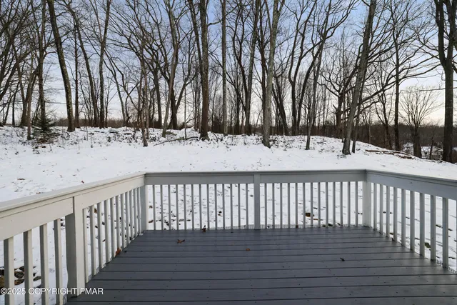 $449,900 | 320 Reagan Drive, East Stroudsburg, PA 18301