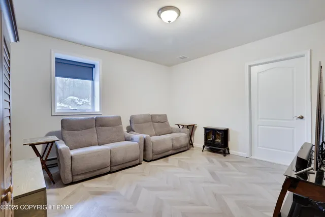 $449,900 | 320 Reagan Drive, East Stroudsburg, PA 18301