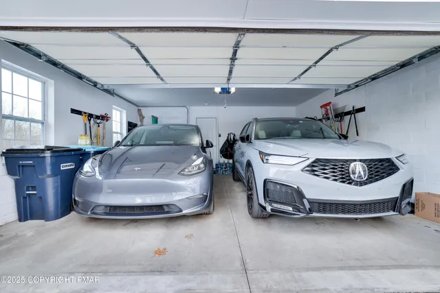 $449,900 | 320 Reagan Drive, East Stroudsburg, PA 18301