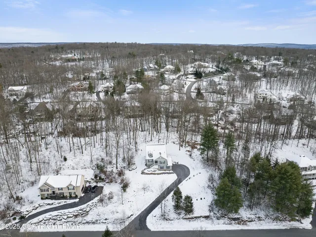 $449,900 | 320 Reagan Drive, East Stroudsburg, PA 18301