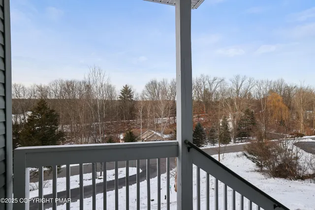 $449,900 | 320 Reagan Drive, East Stroudsburg, PA 18301