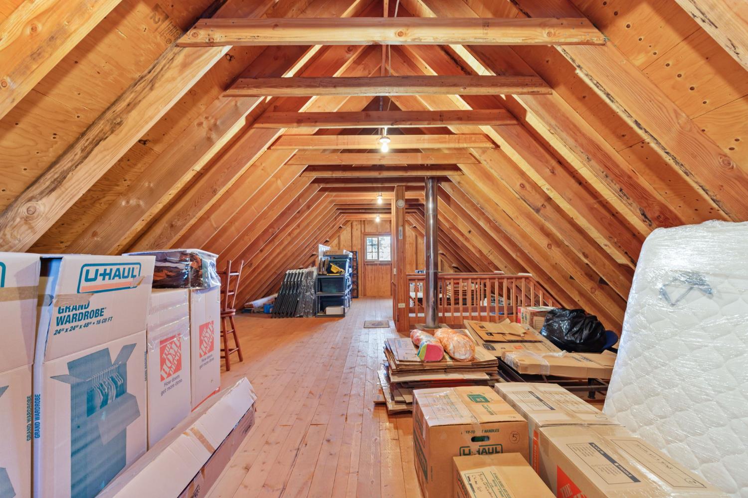 5851 Mt Bullion Ridge Road Mariposa, CA 95338 - Photo 70 of 83 a view of a balcony with a outdoor space