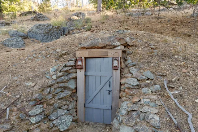 $750,000 | 5851 Mt Bullion Ridge Road, Mariposa, CA 95338