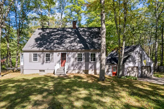 $775,000 | 5 Corn Swamp Road, York, ME 03909