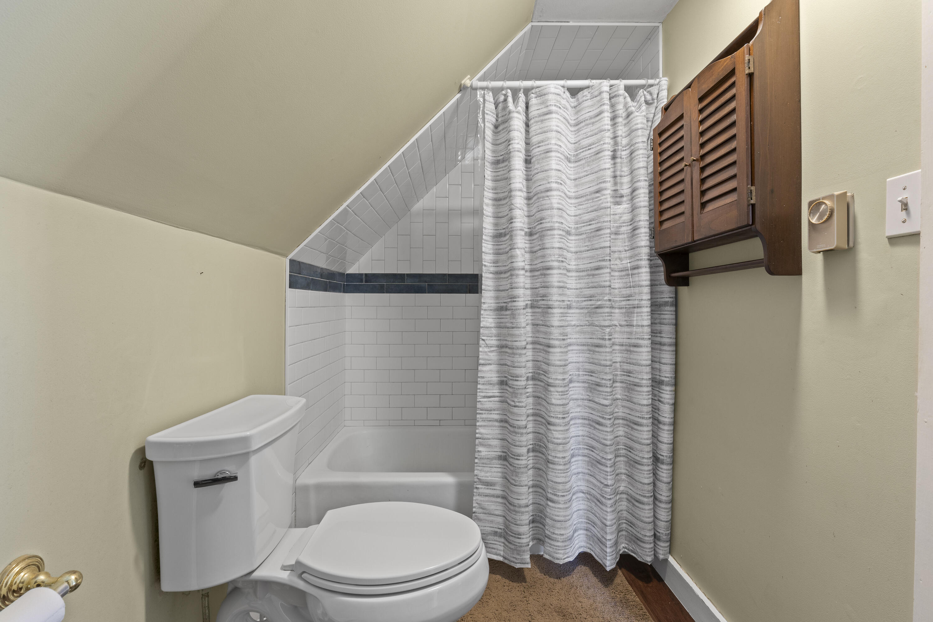 5 Corn Swamp Road York, ME 03909 - Photo 27 of 52 2nd Floor Bathroom