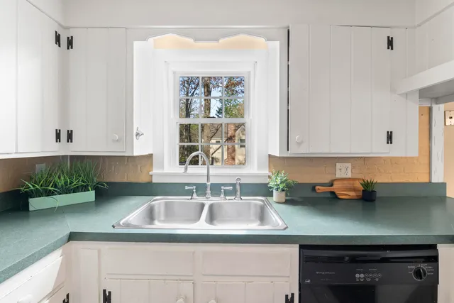 $749,000 | 5 Corn Swamp Road, York, ME 03909