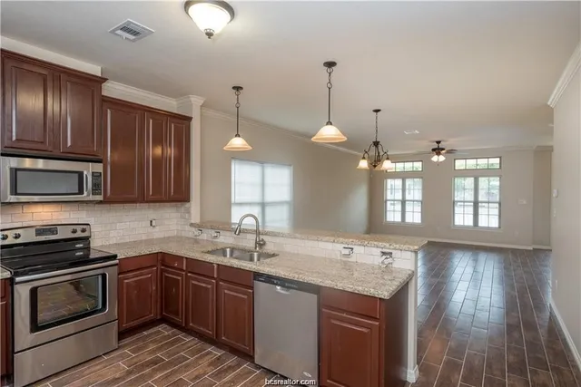 $3,750 | 406 Ash Street, Unit B, College Station, TX 77840