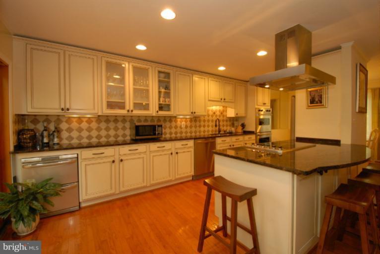 18017 Cashell Road Olney, MD 20832 - Photo 2 of 30 Kitchen