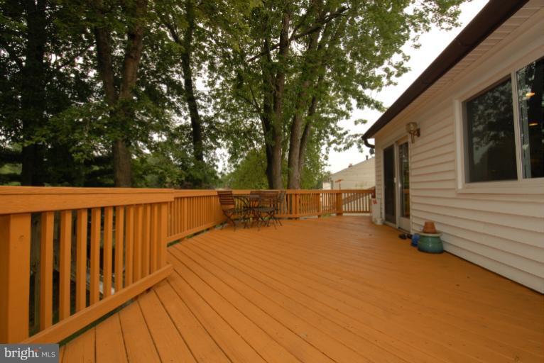 18017 Cashell Road Olney, MD 20832 - Photo 26 of 30 Exterior (Rear)