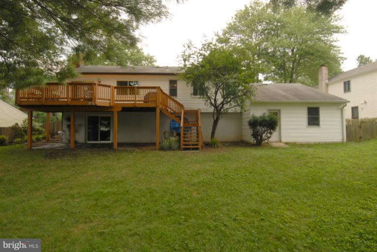 18017 Cashell Road Olney, MD 20832 - Photo 27 of 30 Exterior (Rear)