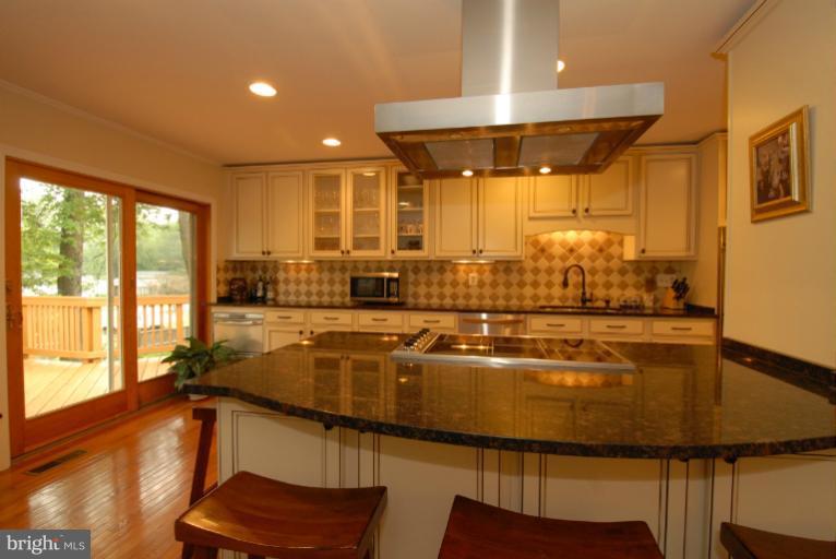 18017 Cashell Road Olney, MD 20832 - Photo 29 of 30 Kitchen
