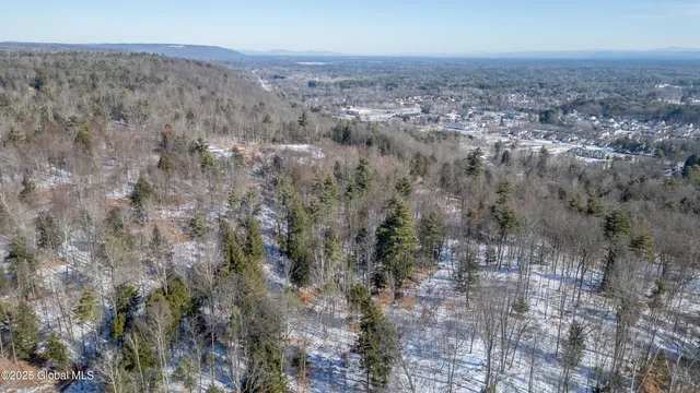 $399,000 | 8 Vista Grande Gansevoort Ny 12831, Wilton, NY 12831