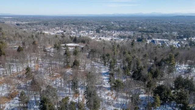 $399,000 | 8 Vista Grande Gansevoort Ny 12831, Wilton, NY 12831