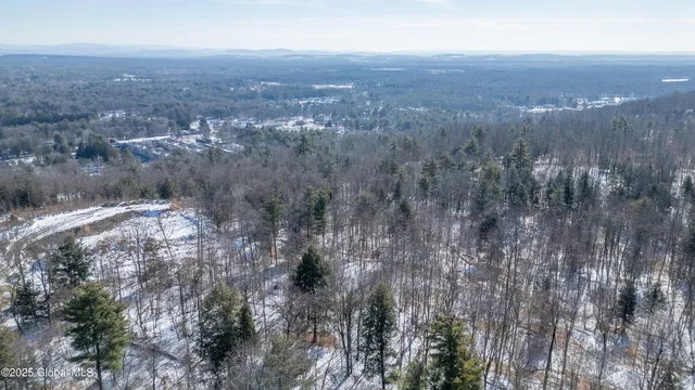 $399,000 | 8 Vista Grande Gansevoort Ny 12831, Wilton, NY 12831